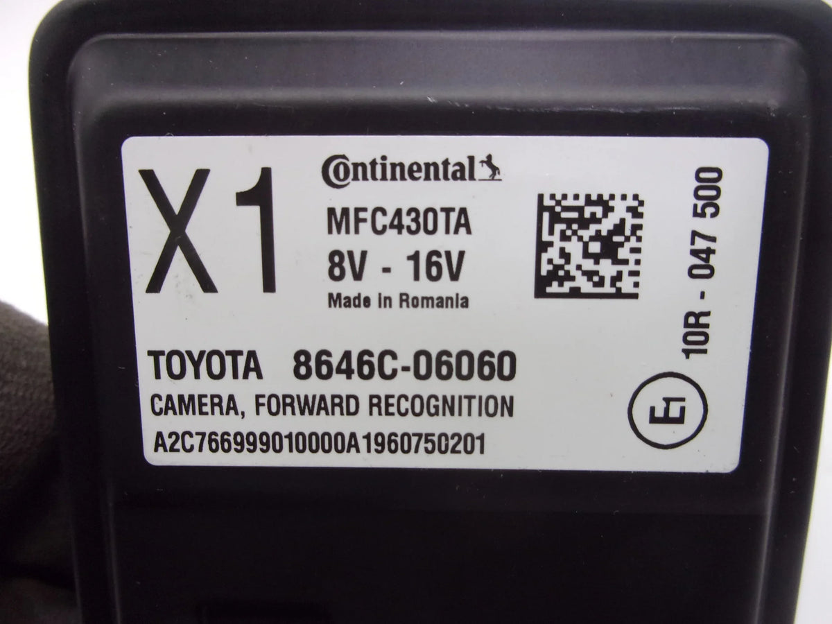 Pre-Owned 2019  Camry Forward View Lane Departure Camera ID 8646C-06060 OEM (Good)