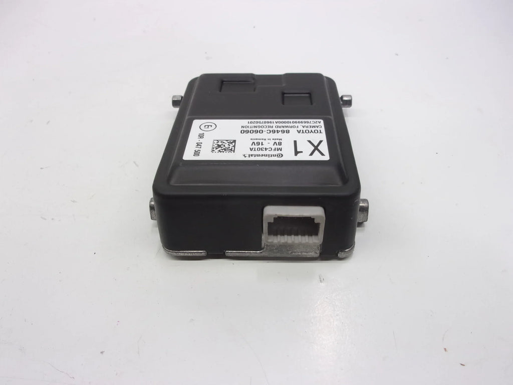Pre-Owned 2019  Camry Forward View Lane Departure Camera ID 8646C-06060 OEM (Good)