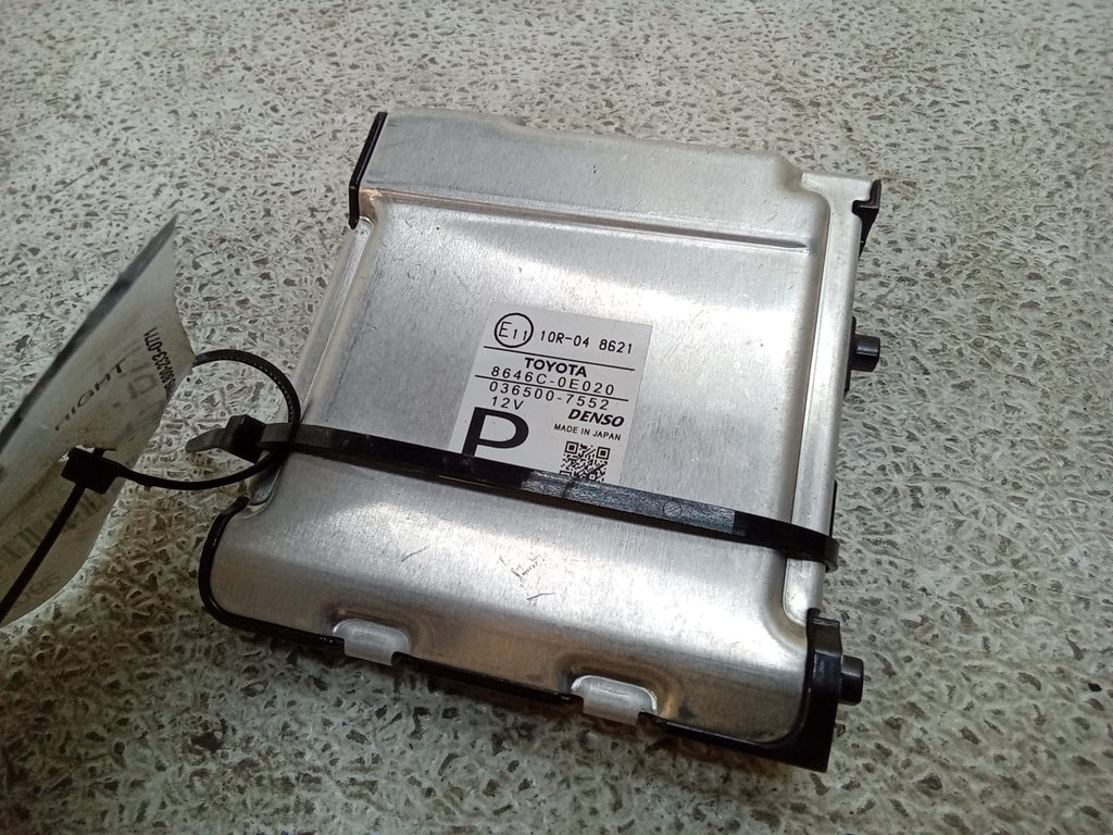 Pre-Owned 2014  Highlander Front Windshield Lane Departure Camera 8646C-0E020 OEM (Good)