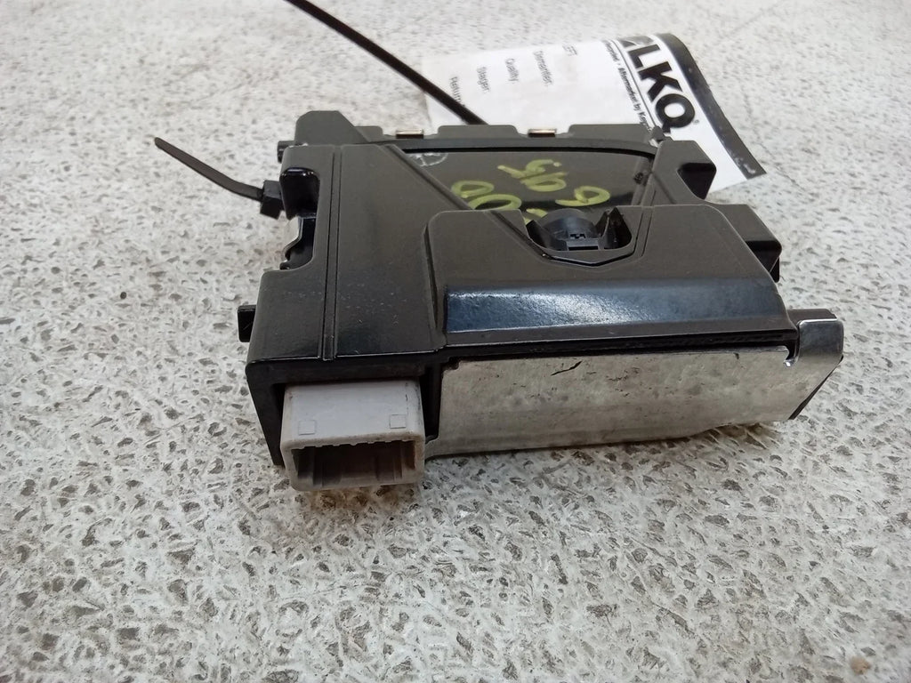 Pre-Owned 2014  Highlander Front Windshield Lane Departure Camera 8646C-0E020 OEM (Good)