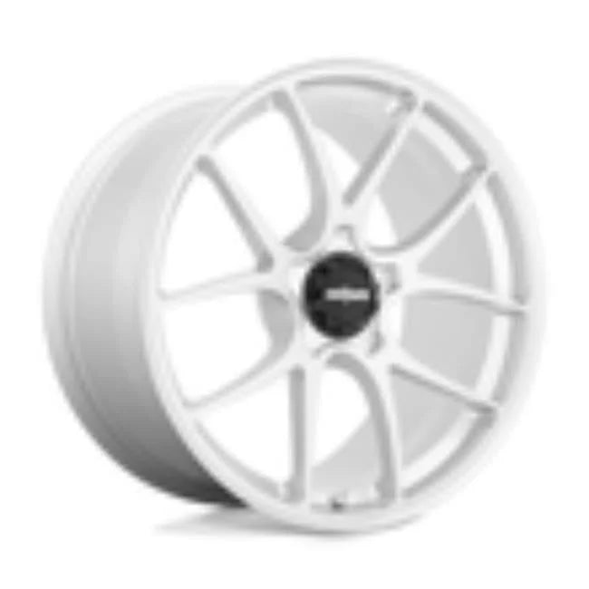 5 x 120 mm Bolt Pattern 34 mm Offset R900 LTN Wheel, Gloss Silver. R900190521-34T 19 x 10.5 in