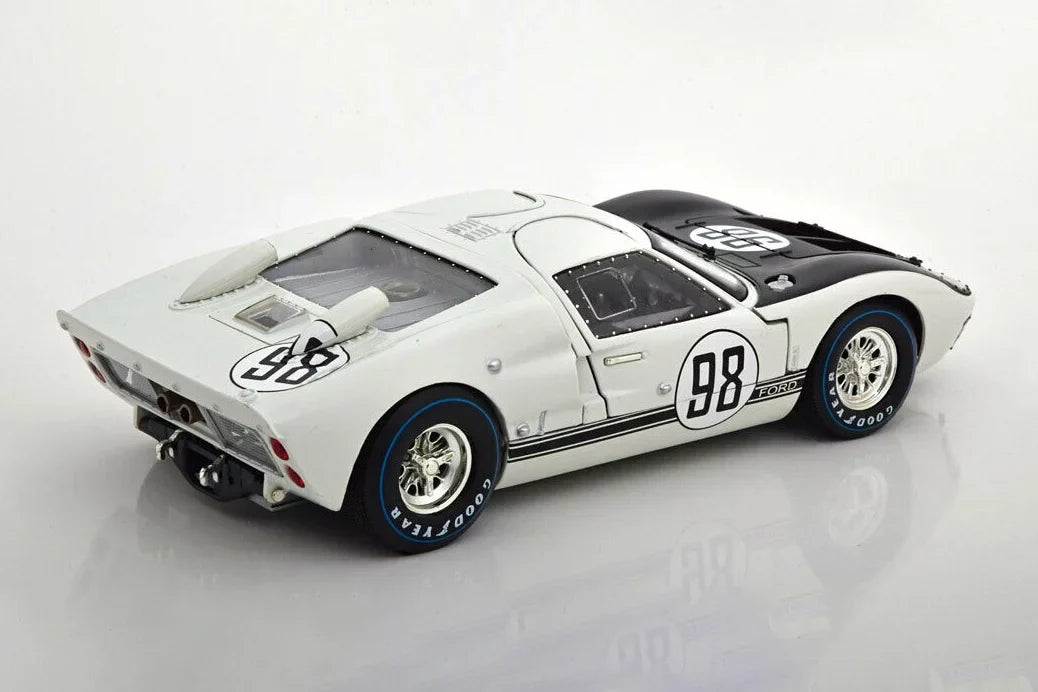 Shelby 1966  GT-40 MK II #98, White - Shelby Collectibles SC415W - 1/18 scale Diecast Model Toy Car